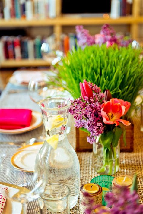 Sure, entertaining can be stressful, but don't let that stop you. 5 Tips for Throwing a Dinner Party in a Small Apartment in ...