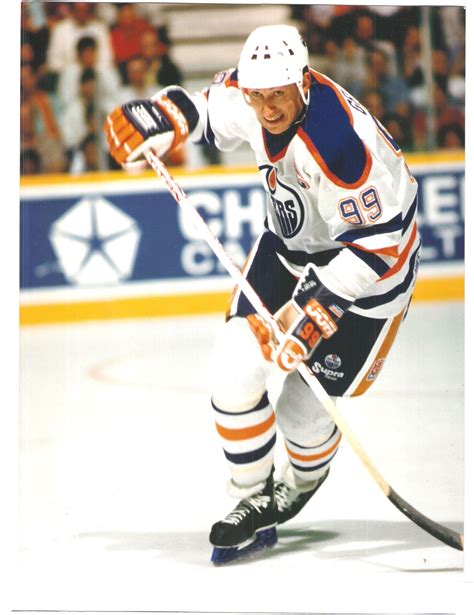 Wayne Gretzky A Edmonton Oilers Vintage 8x10 Color Hockey Memorabilia