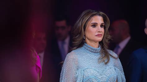Queen Rania Wears Elie Saab To Cancer Fundraising Gala