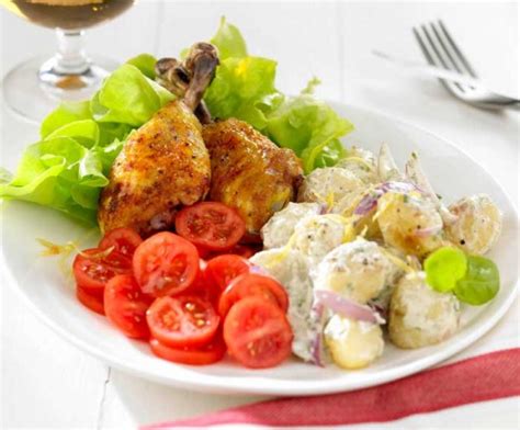 Grillade kycklingben med basilikabakad potatis ...