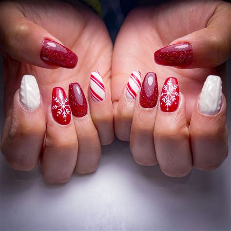 Christmas Nail Art Ideas: Acrylic Designs For Beginners