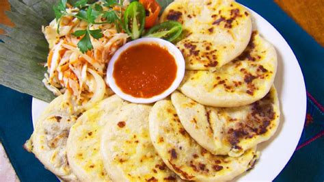 Pupusas Salvadoreñas Con Sal Y Azucar