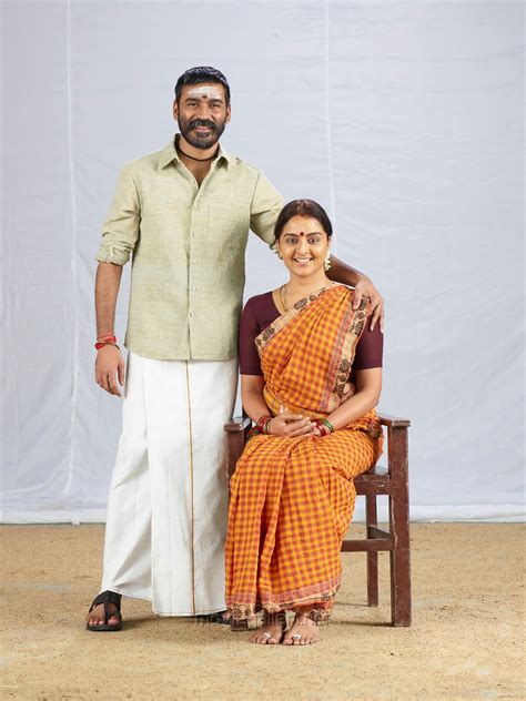 Manju warrier, the lady superstar of mollywood, recently shared a picture of her new hair makeover and fans are going over her new stylish avatar. Asuran Movie HD Images | Dhanush | Manju Warrier | New ...