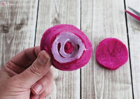 How To Make Rolled Felt Flowers Positively Splendid Crafts Sewing
