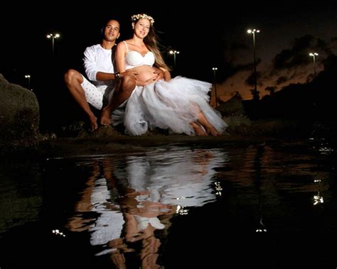 We've rounded up our top tips for how to capture amazing pregnancy pics. 57 Stunning Maternity Pictures and Ideas | MommaBe