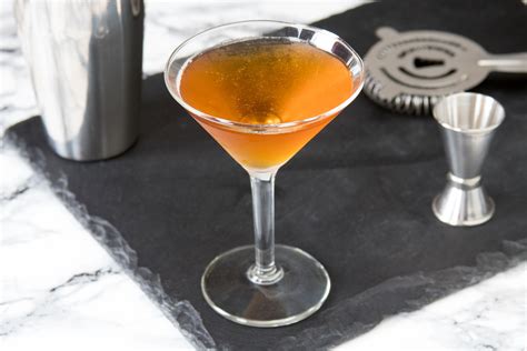 Classic Metropolitan Brandy Cocktail Recipe