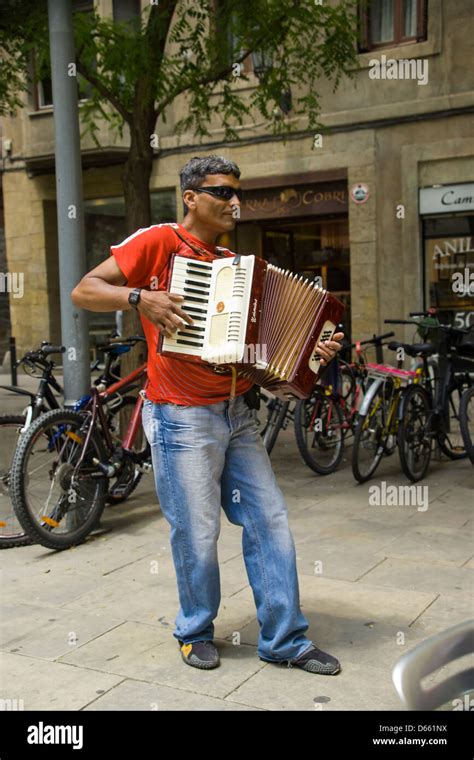 Barcelona Street Musician Playing Accordion Stock Photo Alamy