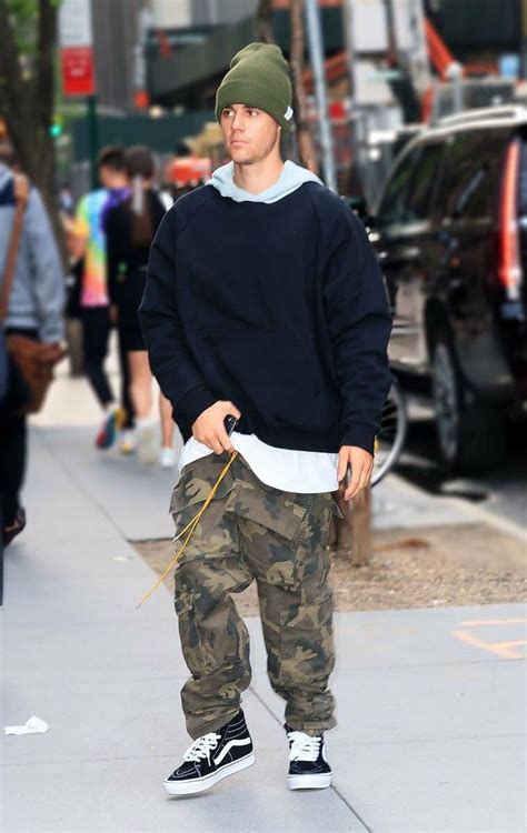 Guide To 90 S Style Men S Clothing And Outfits Onpointfresh In 2022 Justin Bieber Style