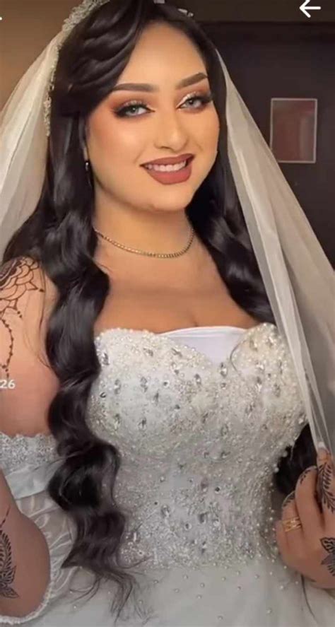 شاهد بالصورة والفيديو عروس سودانية حسناء تشعل مواقع التواصل الاجتماعي بجمالها الملفت وإطلالتها