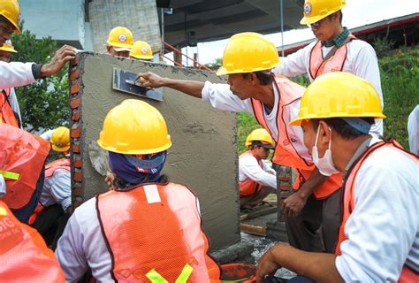Semen Indonesia SMGR Upgrade Keterampilan Tukang Untuk Jadi Ahli