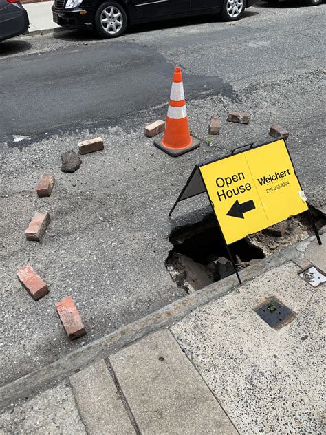 Search for sewer and water line insurance. South Philly photo of the day. Welcome to the neighborhood! : philadelphia