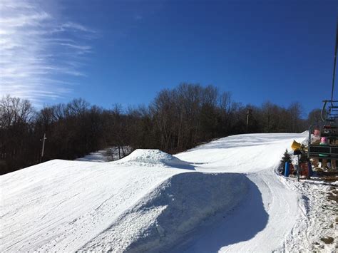 Snow Business Mount Southington Defies The Rain With Good Snow