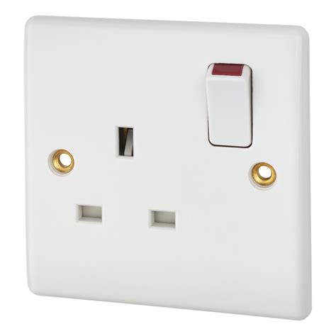 Bg 800 Series 13a 1 Gang Single Pole Rounded Edge Switched Socket