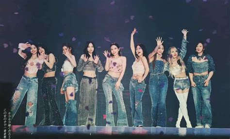 Twice Outfits In Twice 5th World Tour Ready To Be Kpopclosets