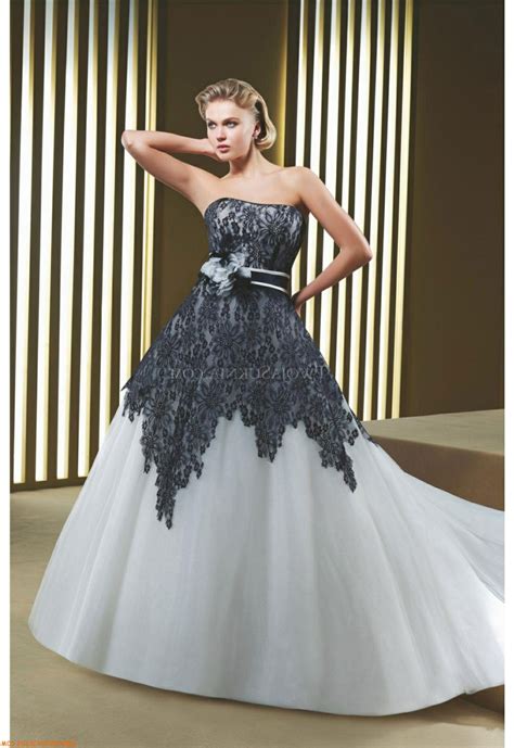 Romantisch, leicht & wunderschön nostalgisch. Ausgefallene Brautkleider für eine einzigartige Hochzeit