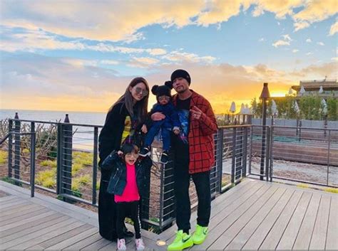 Cg妈妈网有 1,246,356 件优秀素材,最近一周更新 1,293 件素材;轻轻一搜,素材到手,还有更多积分素材免费下载~. 张庭12岁女儿曾被酸「最丑星二代」，近照曝光美到快认不出!-娱乐先锋-帝王之家