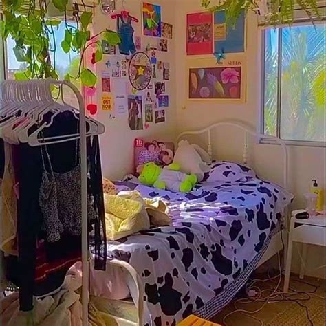 Indie bedroom indie room decor cute bedroom decor room design bedroom aesthetic room decor room ideas bedroom bedroom inspo chambre indie retro room. Indie vibes 🍄 on Instagram: "Room inspo pt 2 🥼🐄🌫