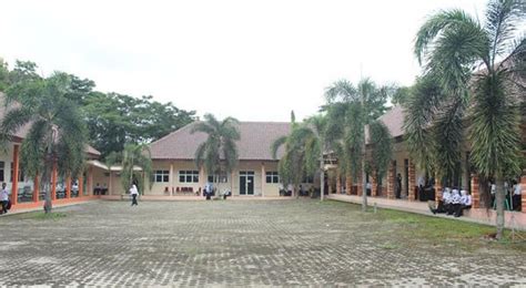 Informasi lowongan kerja resmi untuk lowongan kerja cpns, bumn, dan multinasional company tahun 2020. Gedung Diklat Disiapkan Jadi Pusat Karantina ODP ...