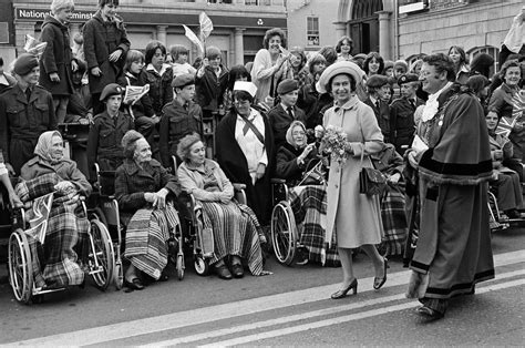 in pictures a look back at the queen s silver jubilee visit to teesside in 1977 teesside live