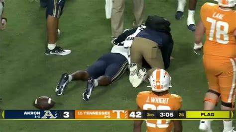 Tennessee Fights Akron Player In A Blowout Youtube