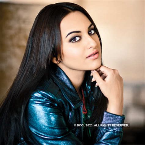 Bollywood Actress Sonakshi Sinha Looks Stunning During The Filmfare
