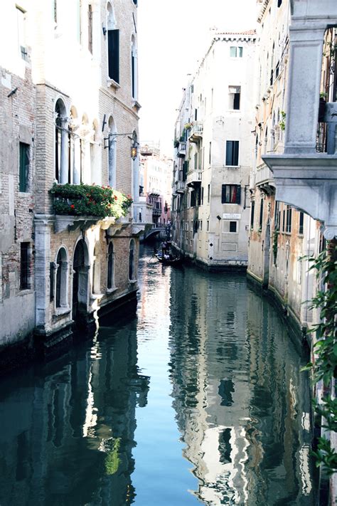 By clicking on the button, i implicitly declare that i am not less than 16 years old, and that i have read the. Visitare Venezia ovvero perdersi per i vicoli della città