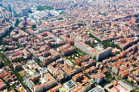 Einfach vergleichen und den/die/das beste von barcelonas auswählen. Fotos von Spanien Megalopolis Barcelona Von oben Haus Städte