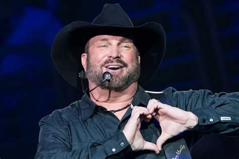 Garth Brooks Age Biography Wiki Height Net Worth Wife