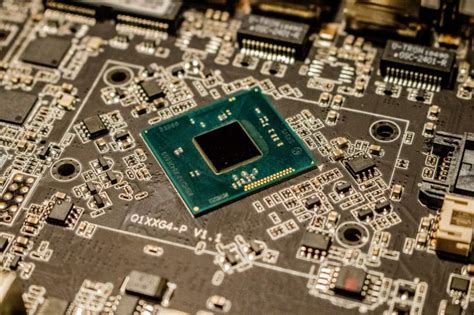 4 Crucial Hardware Components Inside Every Personal Computer