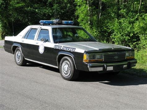 Stevens City VA 1989 Ford Crown Vic NC Highway Patrol Car Carro De