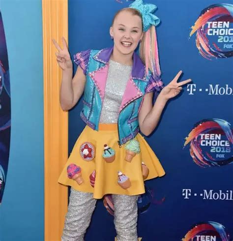 Who Is Jojo Siwa Dating Her Personal Life Status Now
