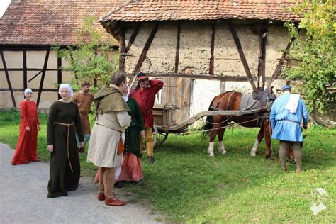 Pin By Terry Sutherland On Fantasy Medieval Peasants And Village People