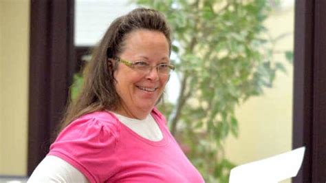 Despite Court Ruling Kentucky Clerk Again Refuses To Grant Same Sex Marriage Licenses