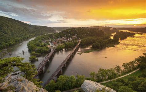 Hotels In Harpers Ferry Wv Choice Hotels Book Now
