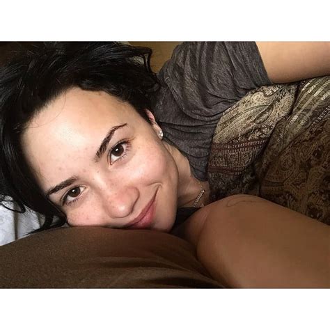 Demi Lovato No Makeup Selfies Popsugar Beauty Australia