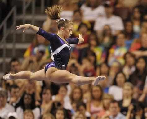 Shawn Johnson Gymnastics Poses Usa Gymnastics Female Gymnast