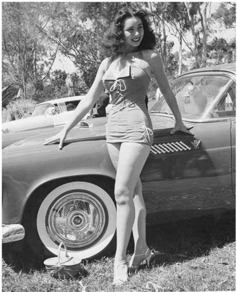 Jennifer Jones Vintage Pinup Women Model