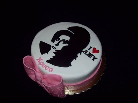 Amy Winehouse Cake, for a girl who is No.1 Fan | Amy winehouse, Amy
