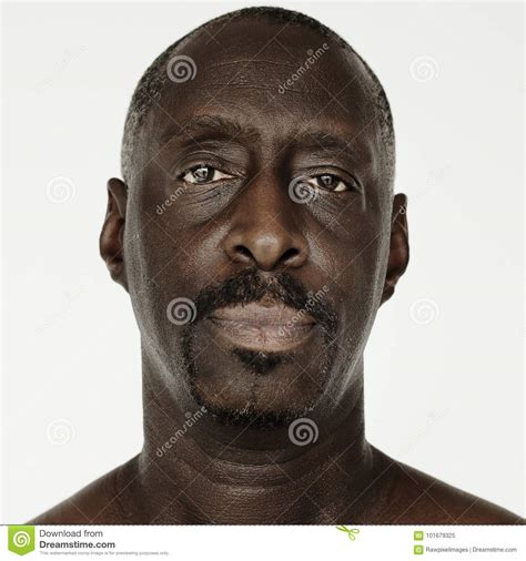 Hombre Worldface Africano En Un Fondo Blanco Imagen De Archivo Imagen