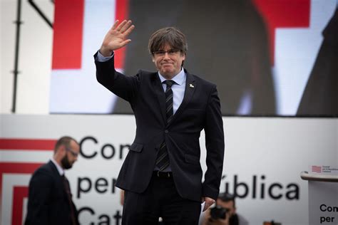 Puigdemont Desprecia La Mesa De Diálogo Y Llama A La Confrontación