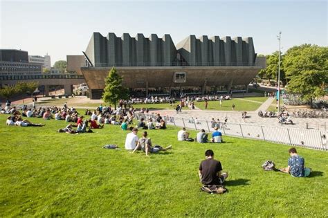 Technische Universiteit Delft Brink