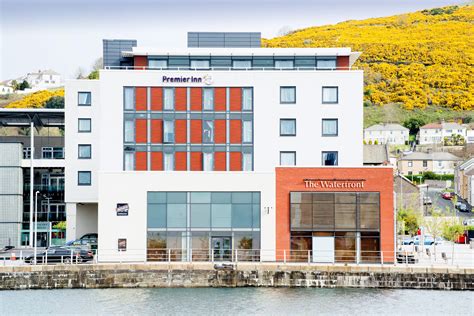 Premier Inn Swansea Waterfront Hotel Hotels In Swansea Sa1 8qy
