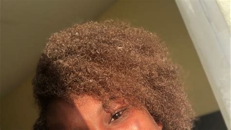 Brush your hair until there are no tangles. Bleaching My Hair//Peroxide and Baking Soda - YouTube