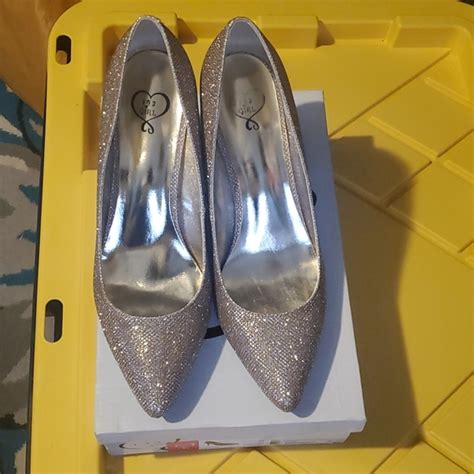 143 Girl Shoes Stunning Gold Glitter Shoes Poshmark