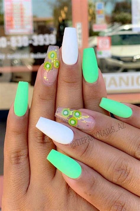 25 Gorgeous And Sexy Neon Green Nails To Inspire You Everyday Women