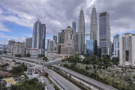 The average or mean monthly income of malaysian households grew moderately at 4.2 per cent from rm6,958 in 2016 to rm7,901 in 2019, dosm figures show. Income inequality in Malaysia widened even while median ...