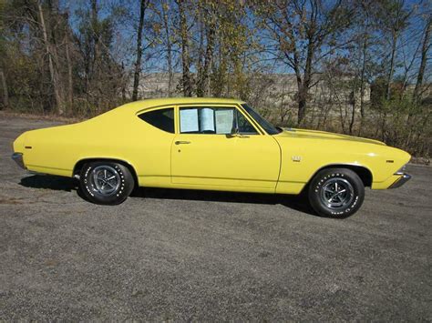 1969 Chevrolet Chevelle 300 Deluxe 2 Door Pillar Coupe