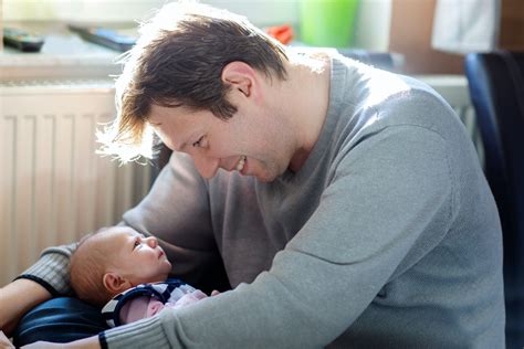 what can dads do to help with breastfeeding lactation pros weigh in to help dads help moms