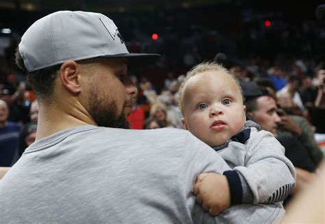 Watch Steph Curry Goes Crazy As His Brother In Law Hits Game Winner