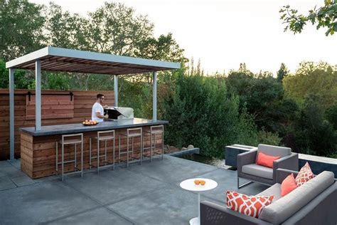 Modern Outdoor Bar To Upgrade Your Outdoor Space 29 Outdoor Bbq